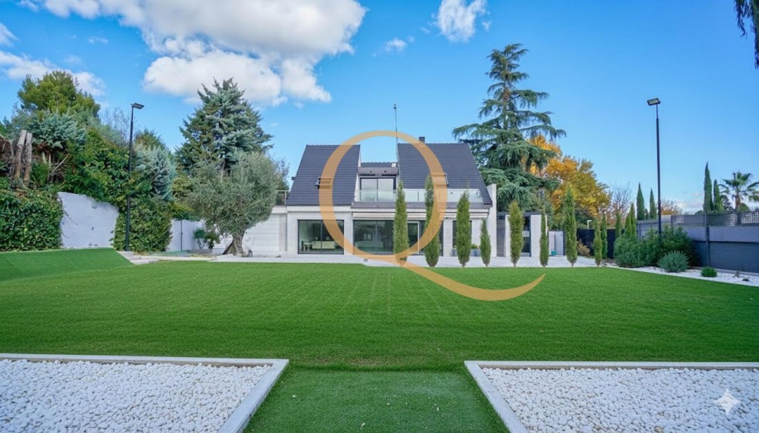 Chalet in La Moraleja, Alcobendas, Comunidad de Madrid 1 - 18330173