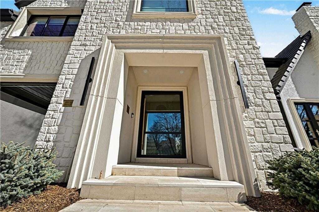 House in Leawood, Kansas, United States 2 - 17384949