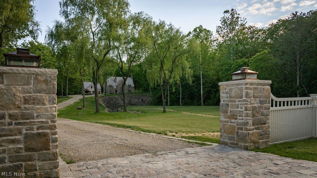 House in Chagrin Falls, Ohio, United States 2 - 18329730