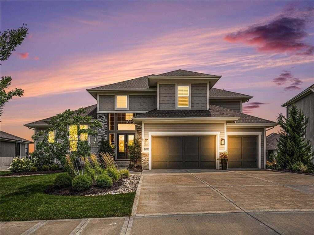 House in Olathe, Kansas, United States 1 - 18276457