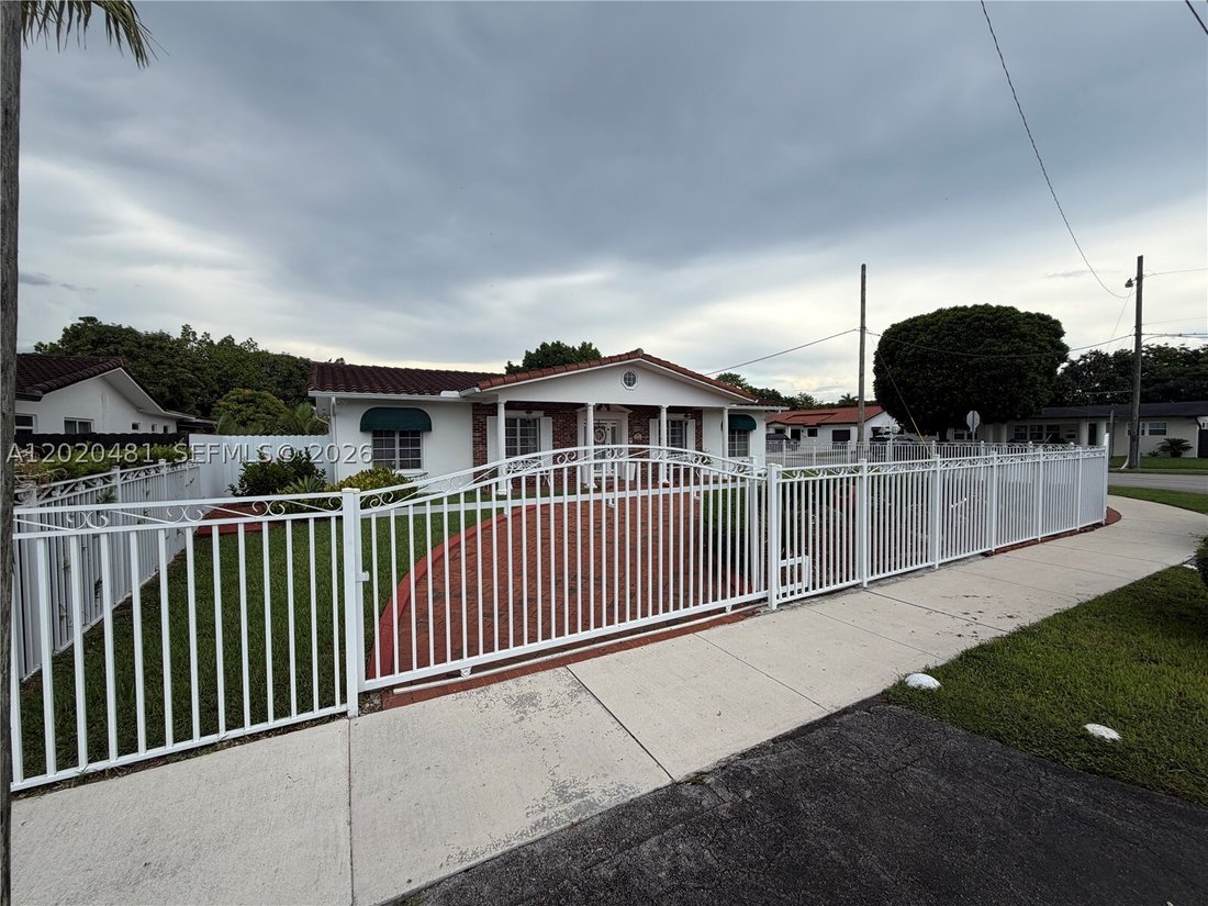 House in Miami, Florida, United States 1 - 17953270