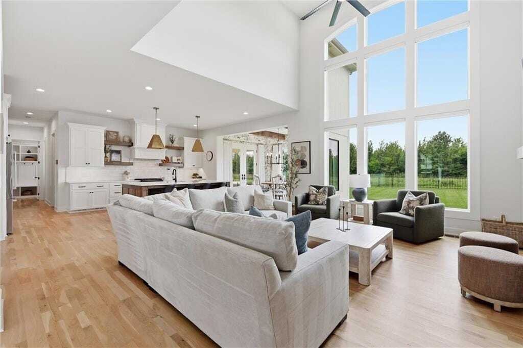House in Olathe, Kansas, United States 5 - 18168288