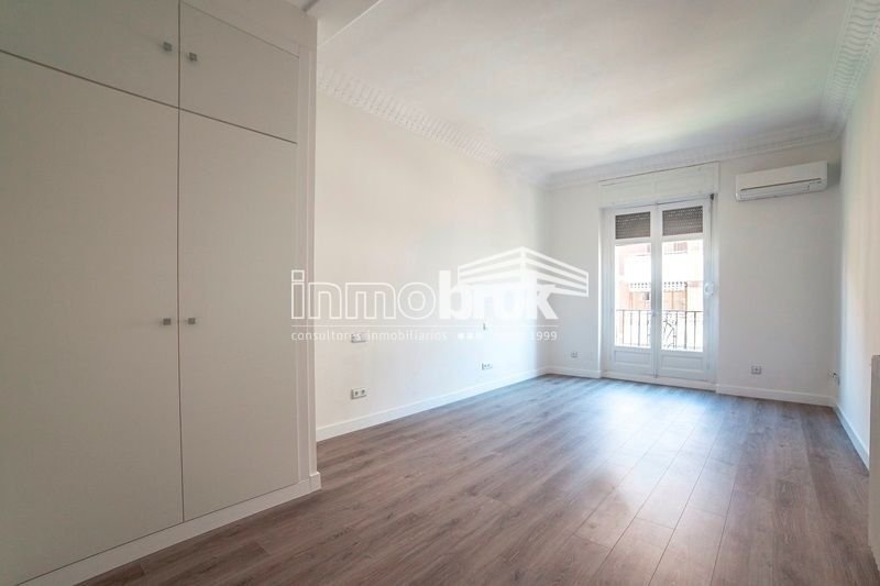 Apartment in Chamberi, Madrid, Spain 5 - 18329956