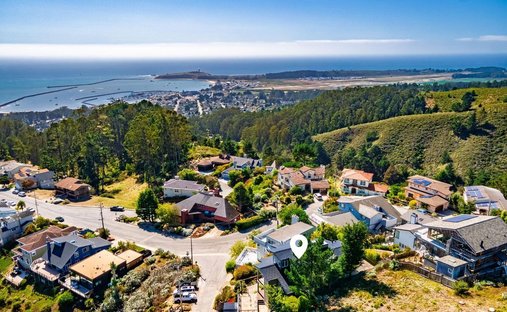 House in El Granada, California, United States 1