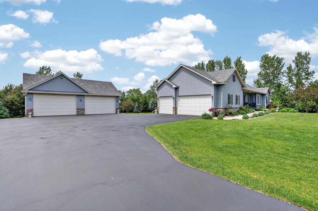 House in Shakopee, Minnesota, United States 2 - 18330490