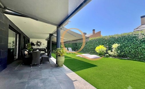 Chalet in Hortaleza, Madrid, Spain 1