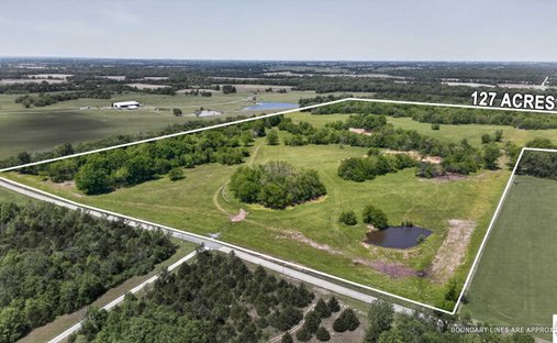 Land in Warrensburg, Missouri, United States 1