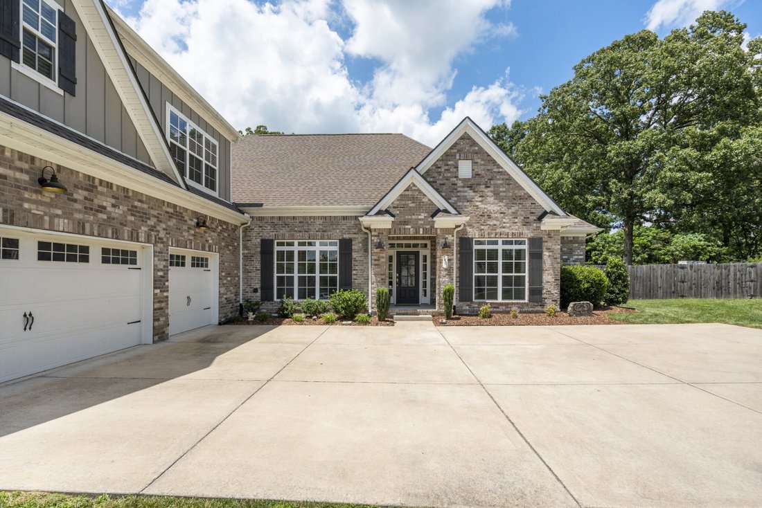 House in Bon Aqua, Tennessee, United States 3 - 18331133