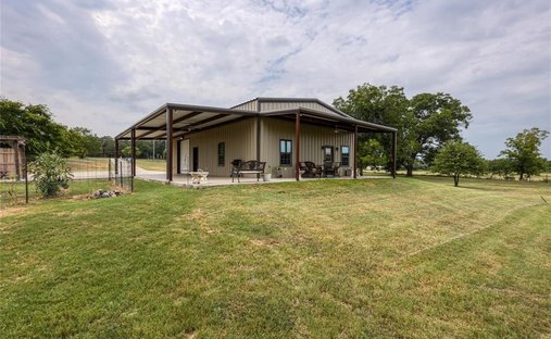 House in Springtown, Texas, United States 1