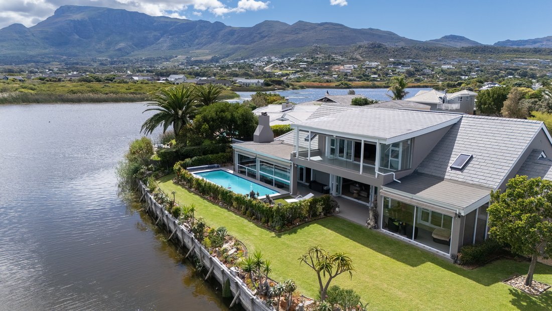 House in Noordhoek, Cape Town, South Africa 1 - 18332217