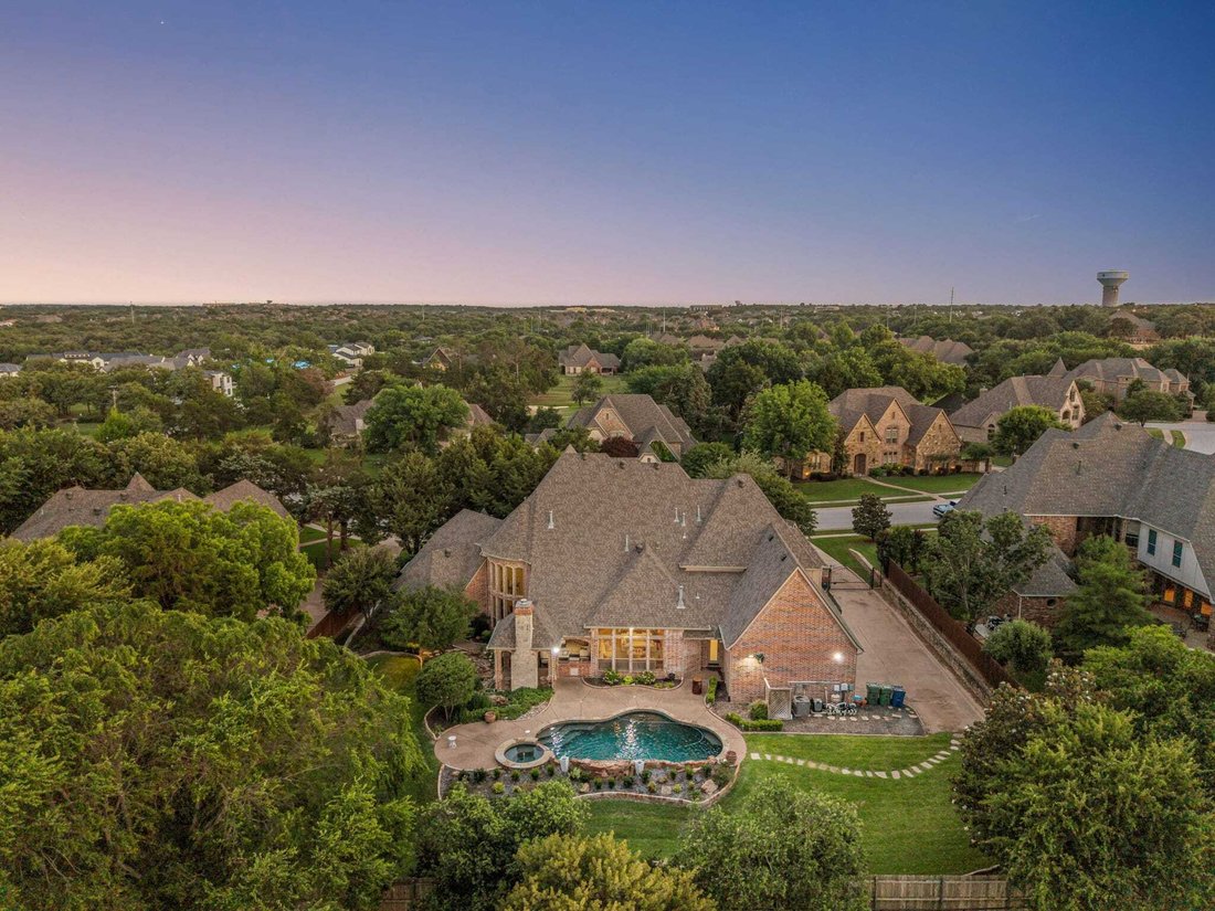 House in Grapevine, Texas, United States 1 - 18043404