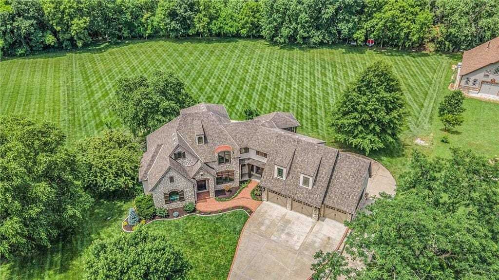 House in Smithville, Missouri, United States 2 - 17995694