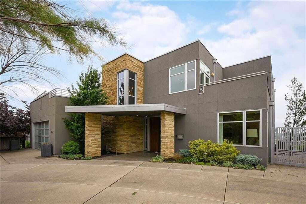 House in Kansas City, Missouri, United States 4 - 18043278