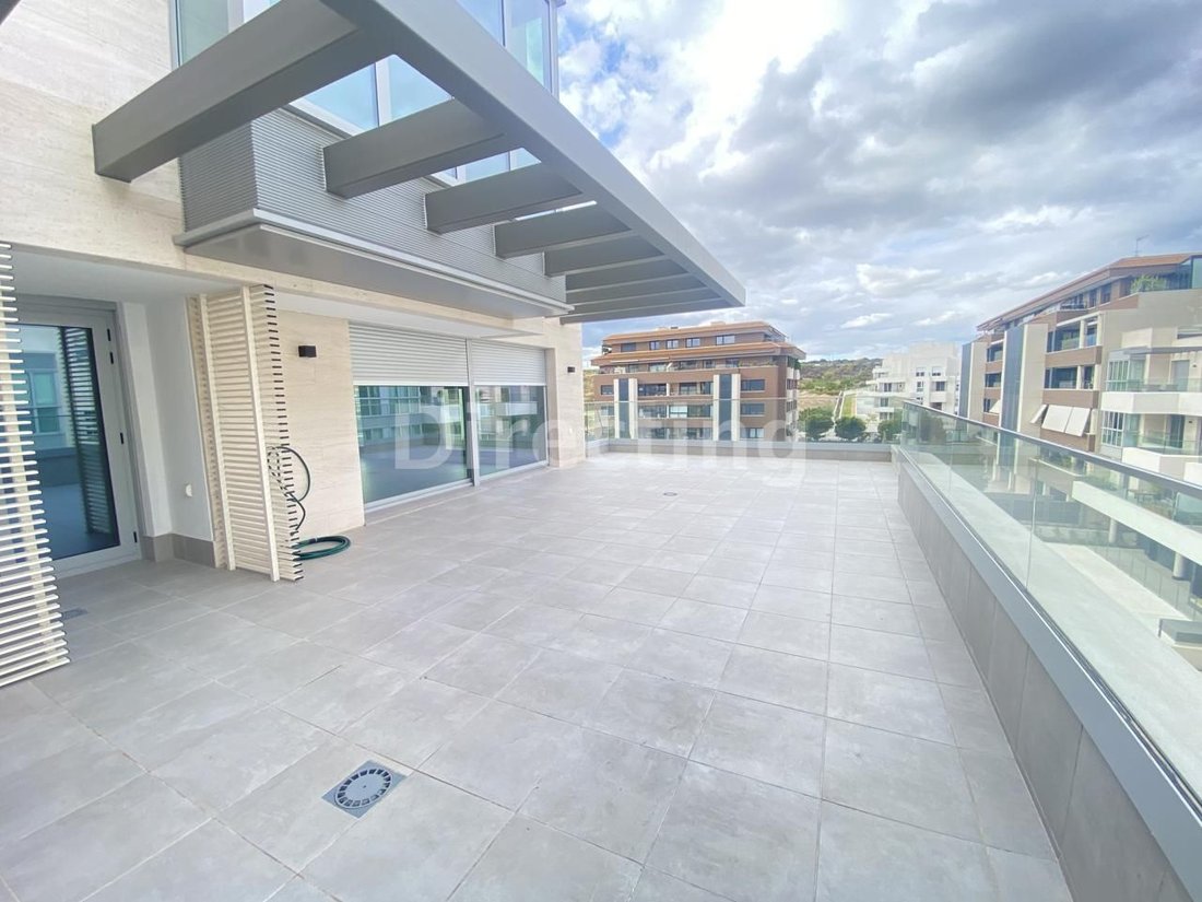 Apartment in Fuencarral-El Pardo, Madrid, Spain 4 - 18329590