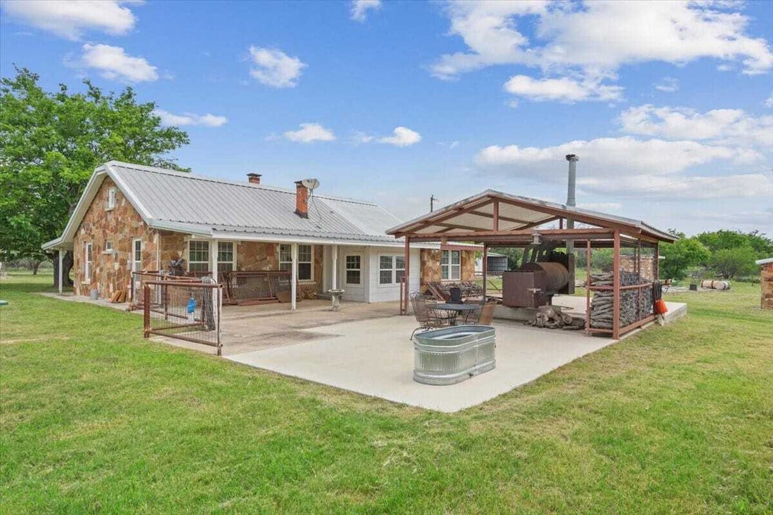 House in Goldthwaite, Texas, United States 5 - 17826283