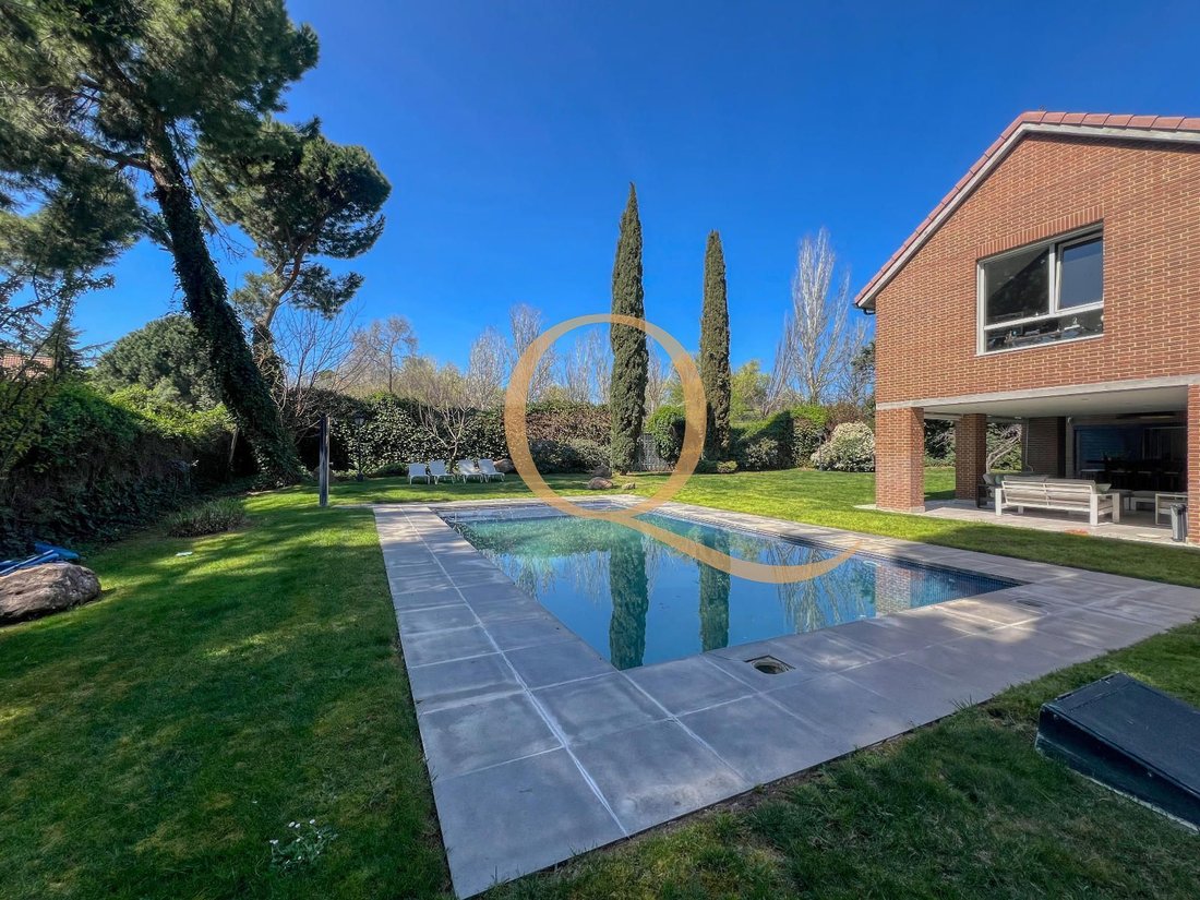 Chalet in La Moraleja, Alcobendas, Comunidad de Madrid 2 - 18330351