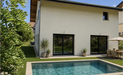 House in Saint-Cergues, Auvergne-Rhône-Alpes, France 1