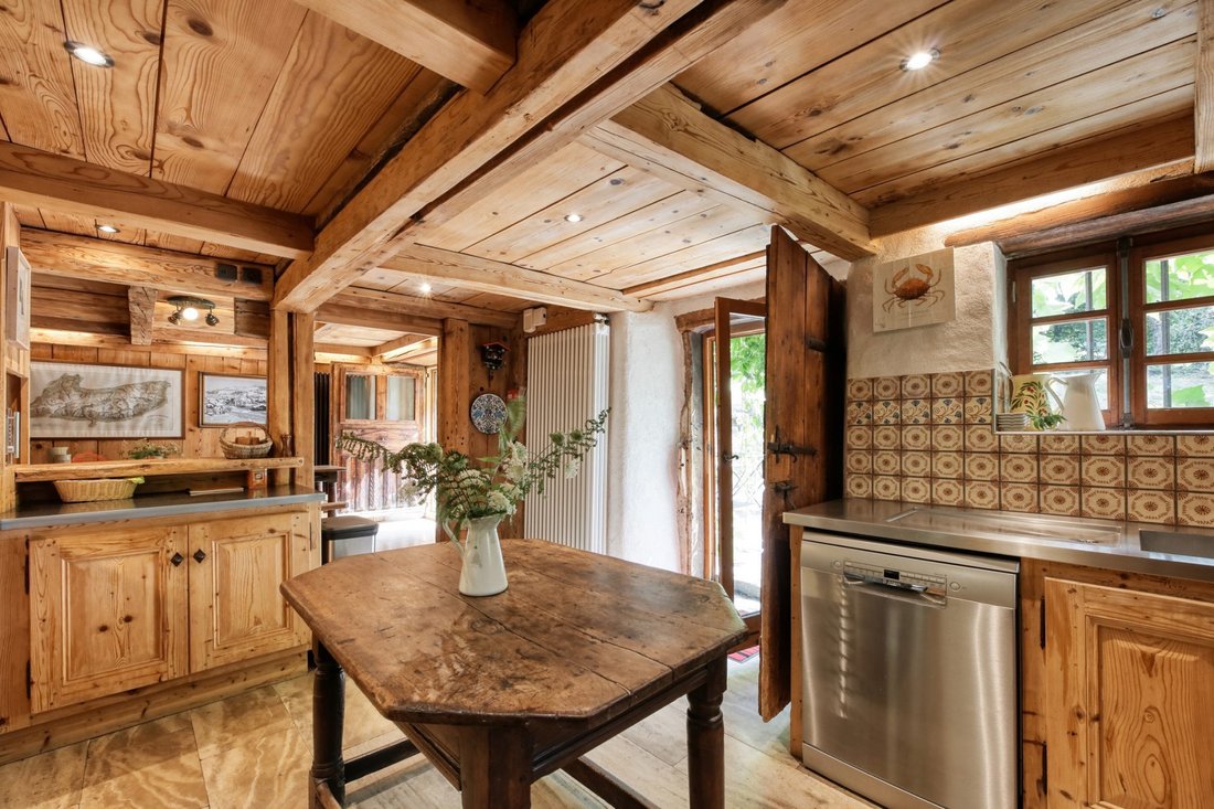 Chalet in Demi-Quartier, Auvergne-Rhône-Alpes, France 2 - 14668947