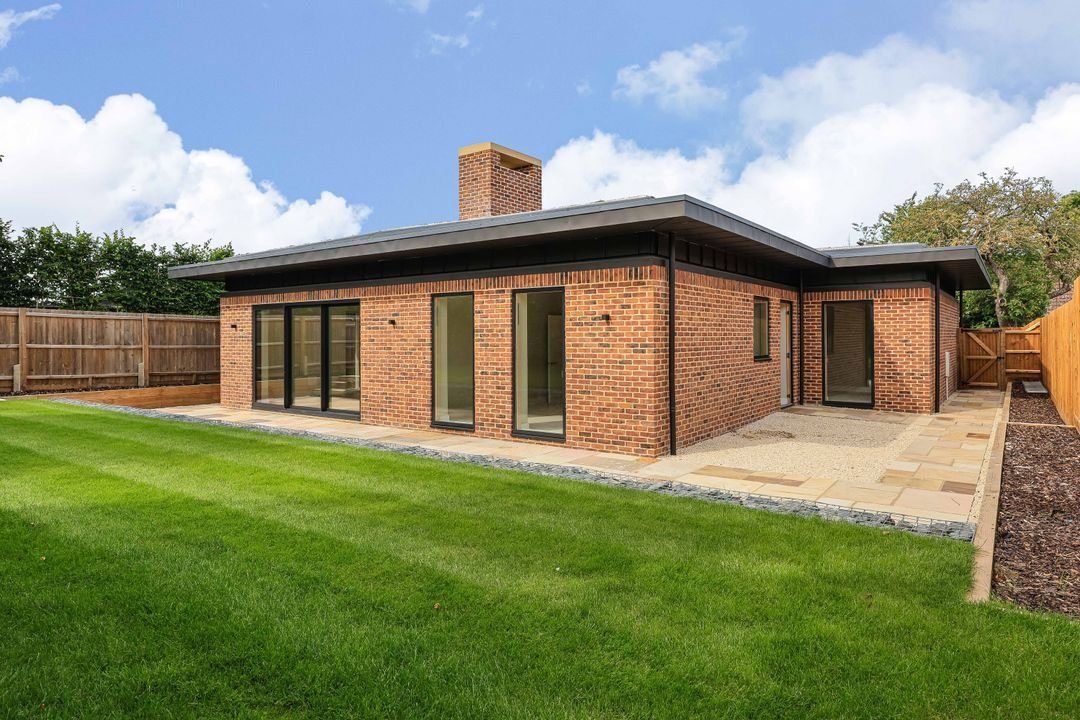 Bungalow in Little Eversden, England 1 - 18329212