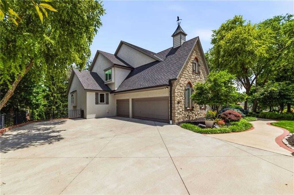 House in Leawood, Kansas, United States 5 - 18229145