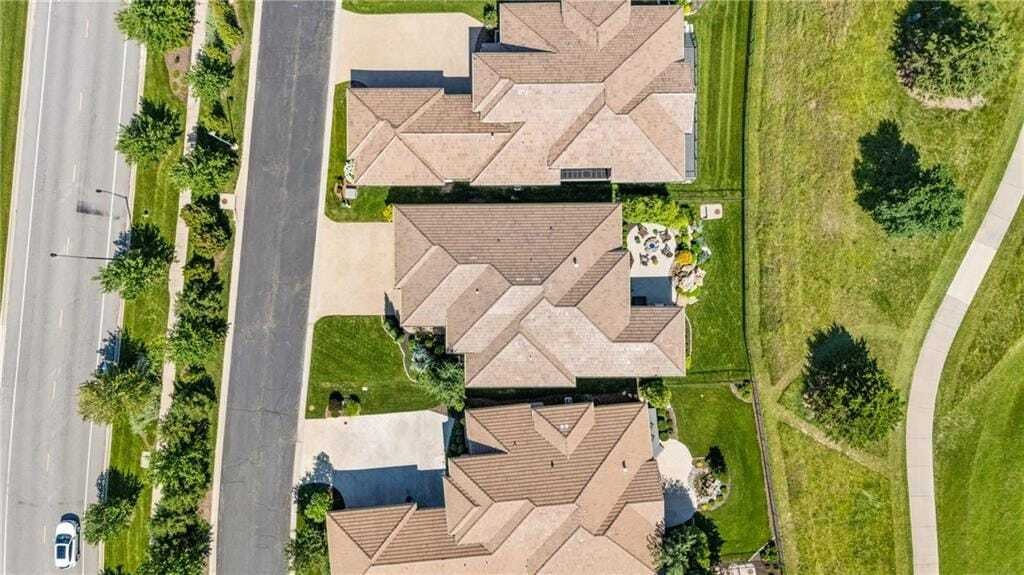 House in Overland Park, Kansas, United States 3 - 18097431