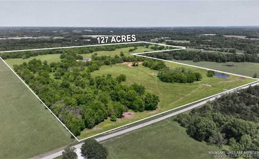 Land in Warrensburg, Missouri, United States 1