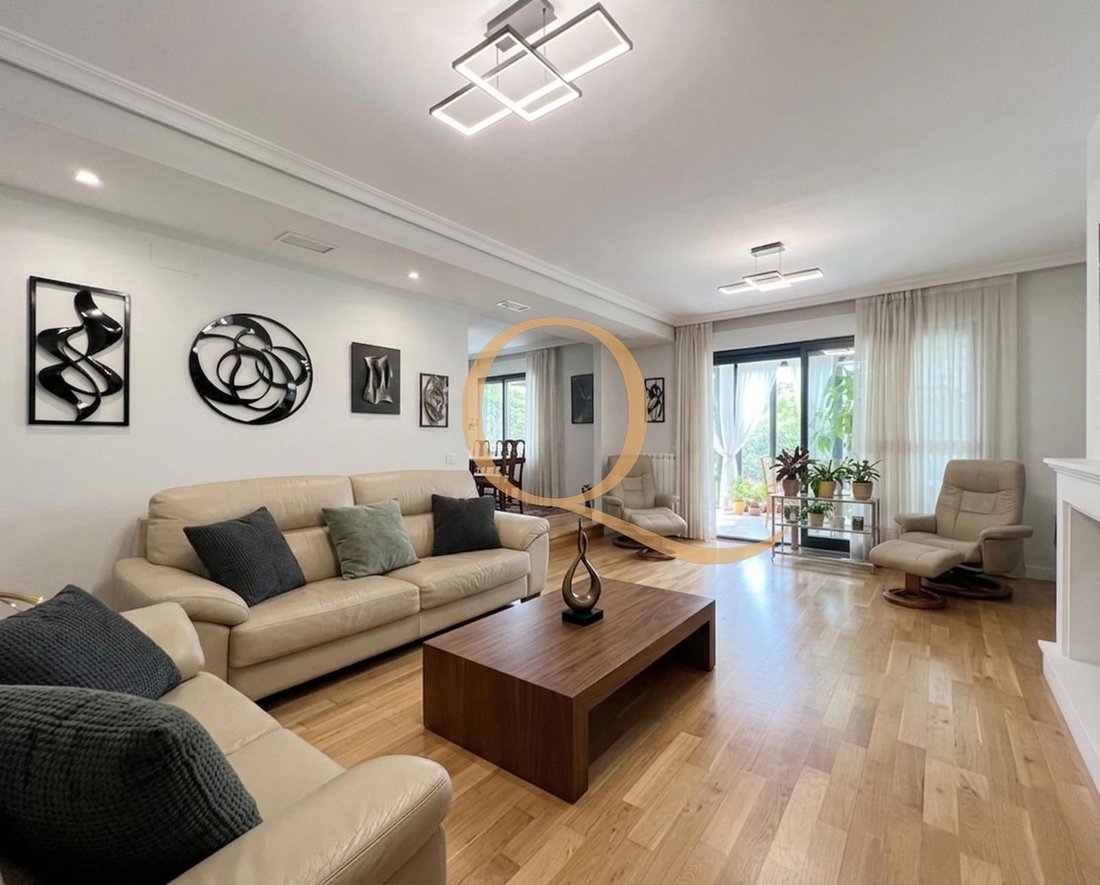 Chalet in Fuencarral-El Pardo, Madrid, Spain 1 - 18330008