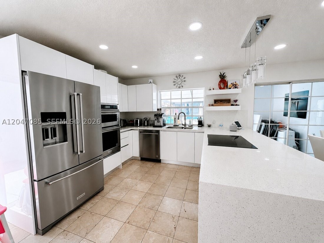 House in Hialeah, Florida, United States 5 - 18330626