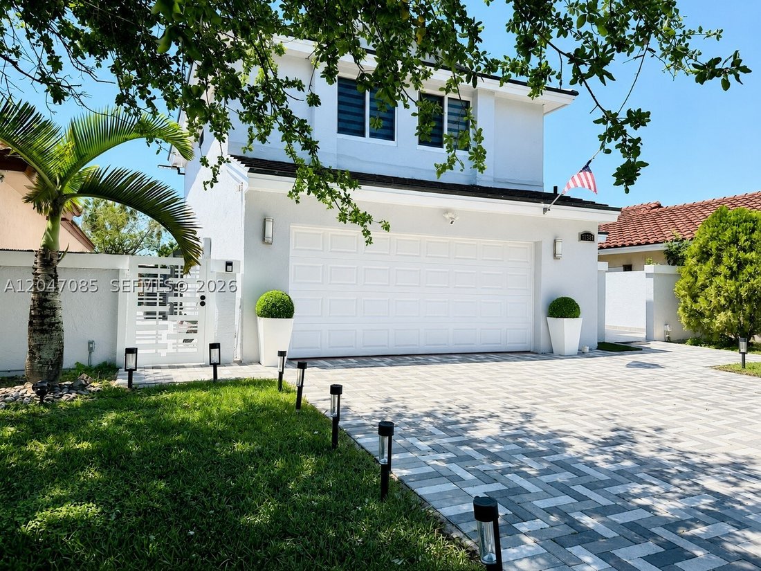 House in Hialeah, Florida, United States 1 - 18330626