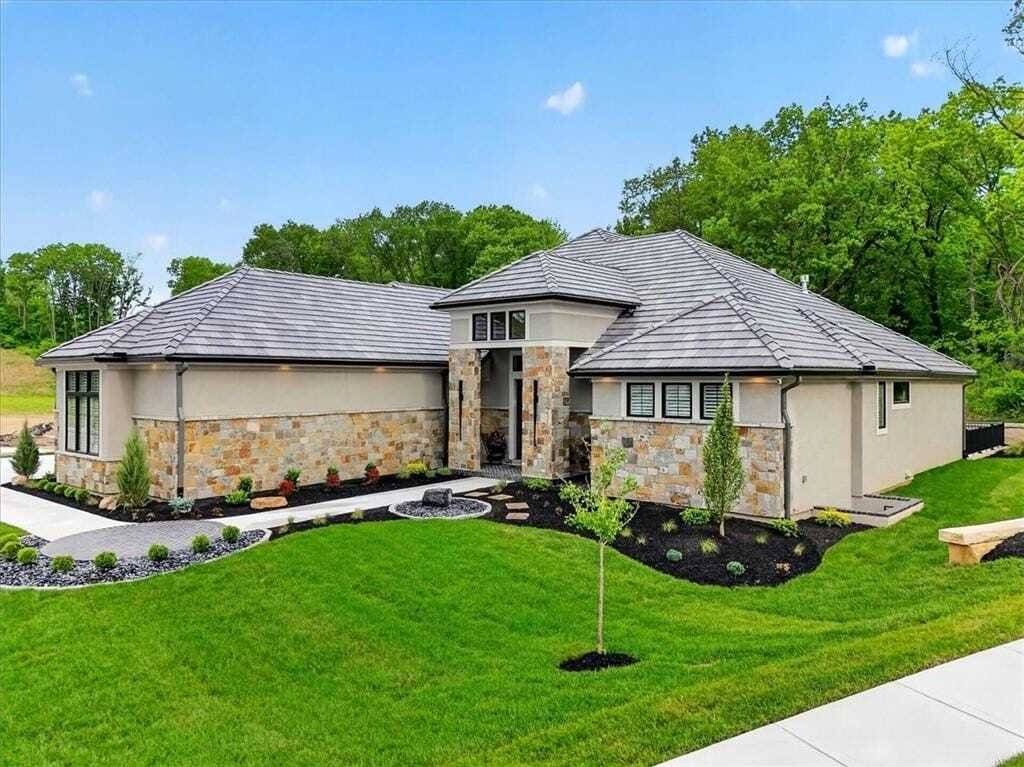 House in Parkville, Missouri, United States 2 - 18168285