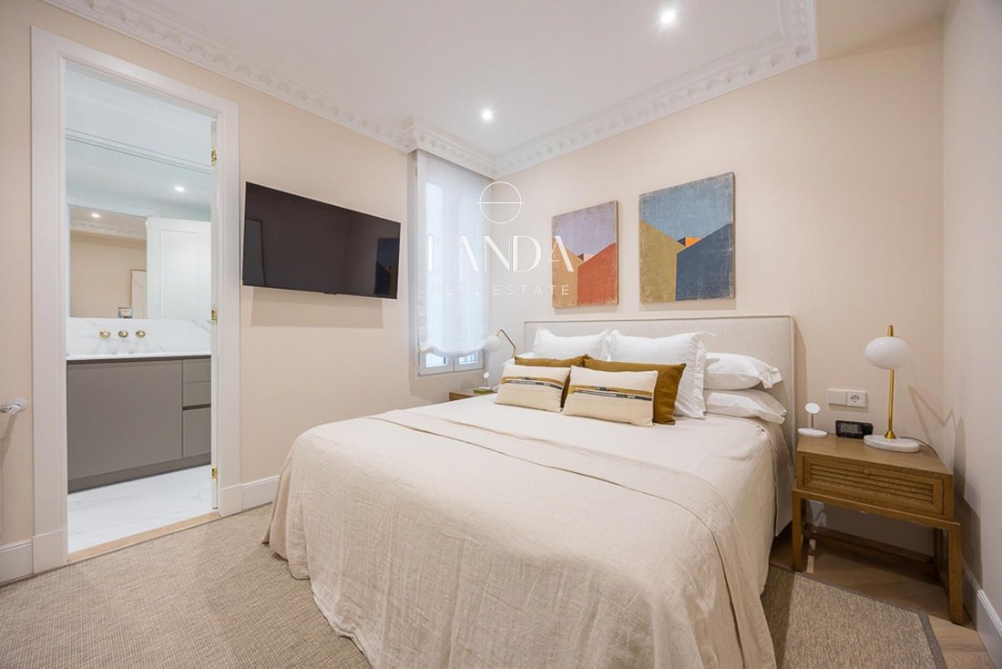 Apartment in Barrio Salamanca, Madrid, Spain 5 - 18330284