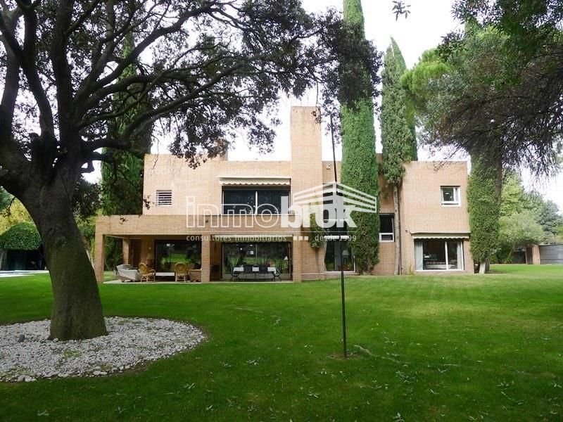 Chalet in La Moraleja, Alcobendas, Comunidad de Madrid 2 - 18329423