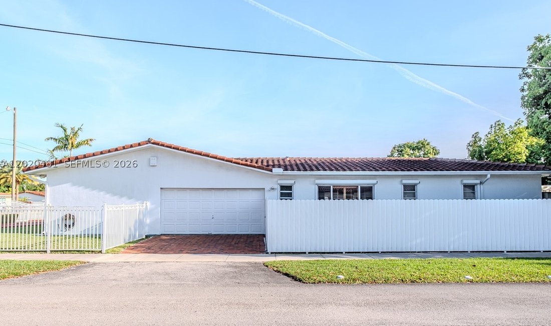 House in Miami, Florida, United States 3 - 17953270