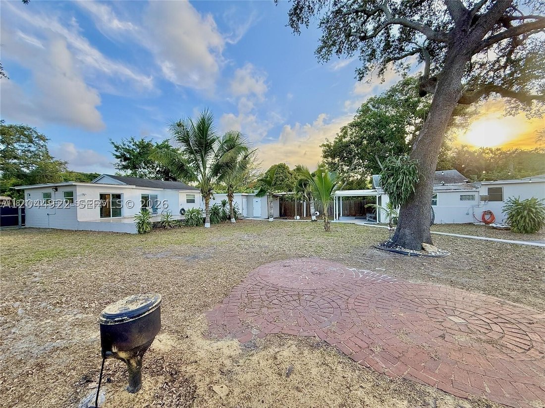 House in Miami, Florida, United States 3 - 18330546