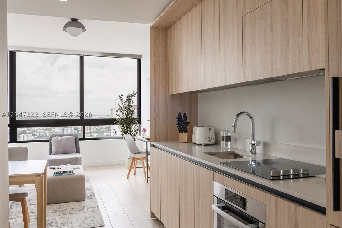 Condo in Miami, Florida, United States 4 - 18330572