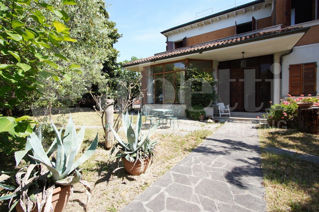 Villa in Mestre Center, Venice, Veneto 3 - 18329926