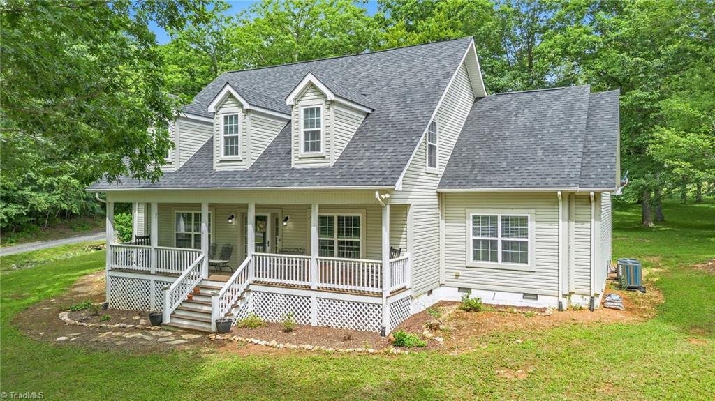 House in West Jefferson, North Carolina, United States 1 - 17388429