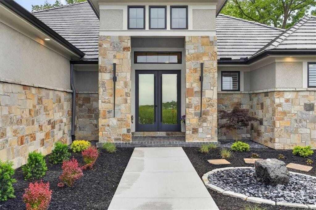House in Parkville, Missouri, United States 5 - 18168285