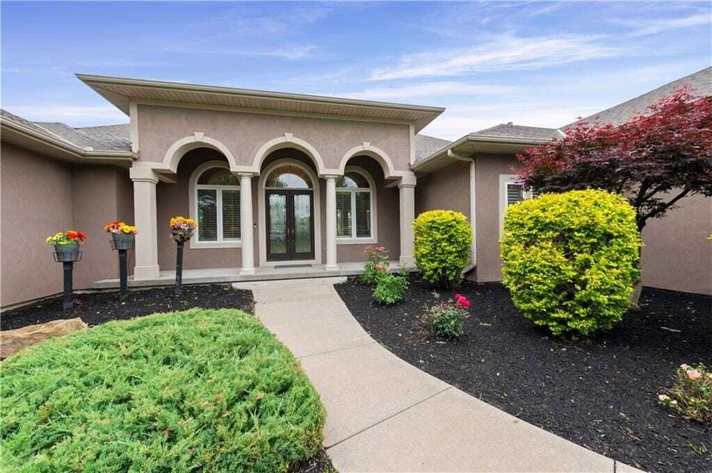 House in Parkville, Missouri, United States 4 - 18049389