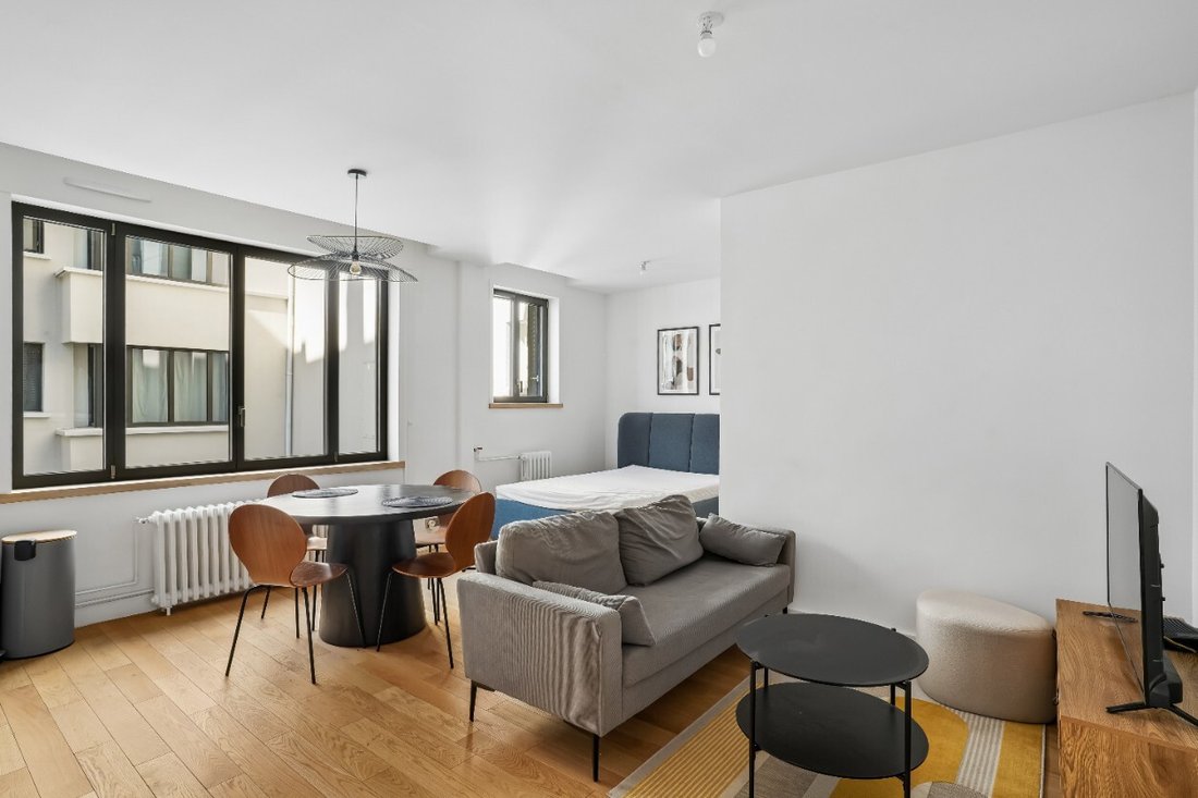 Apartment in Saint Philippe du Roule, Paris 8e Arrondissement, Paris 2 - 18329485