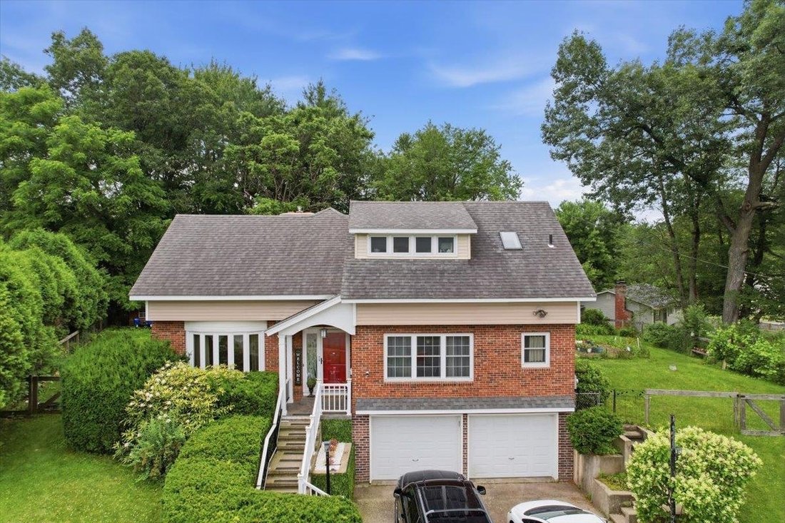 House in Essex, Vermont, United States 1 - 18330127