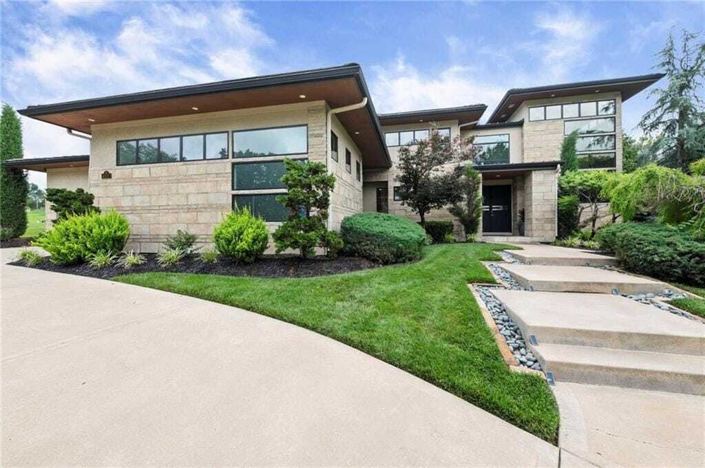 House in Parkville, Missouri, United States 3 - 18296276