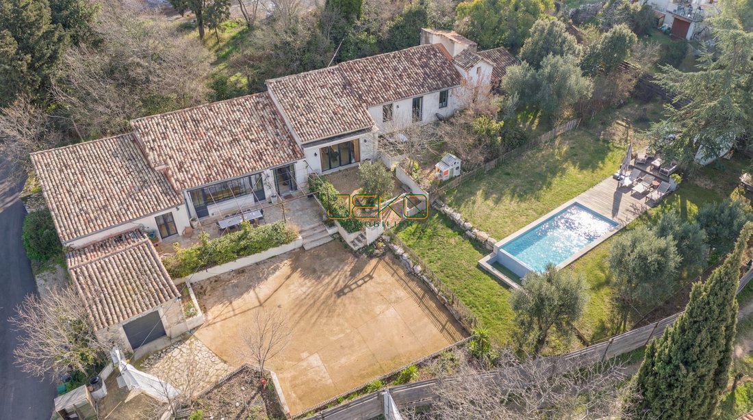 Villa in La Gazelle, Nimes, France 1 - 18332362