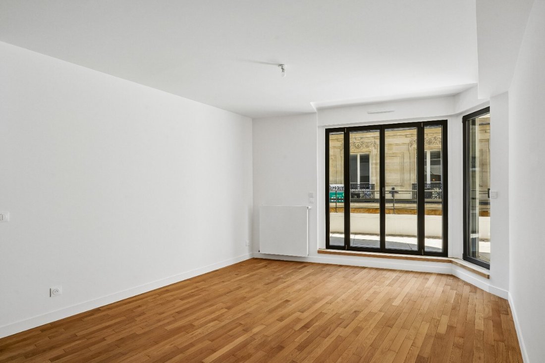 Apartment in Saint Philippe du Roule, Paris 8e Arrondissement, Paris 5 - 18329500