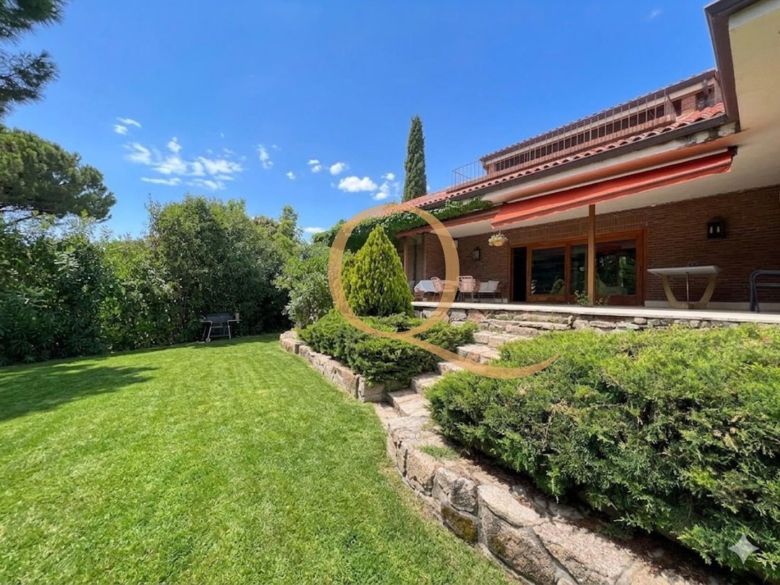 Chalet in La Moraleja, Alcobendas, Comunidad de Madrid 2 - 18330383