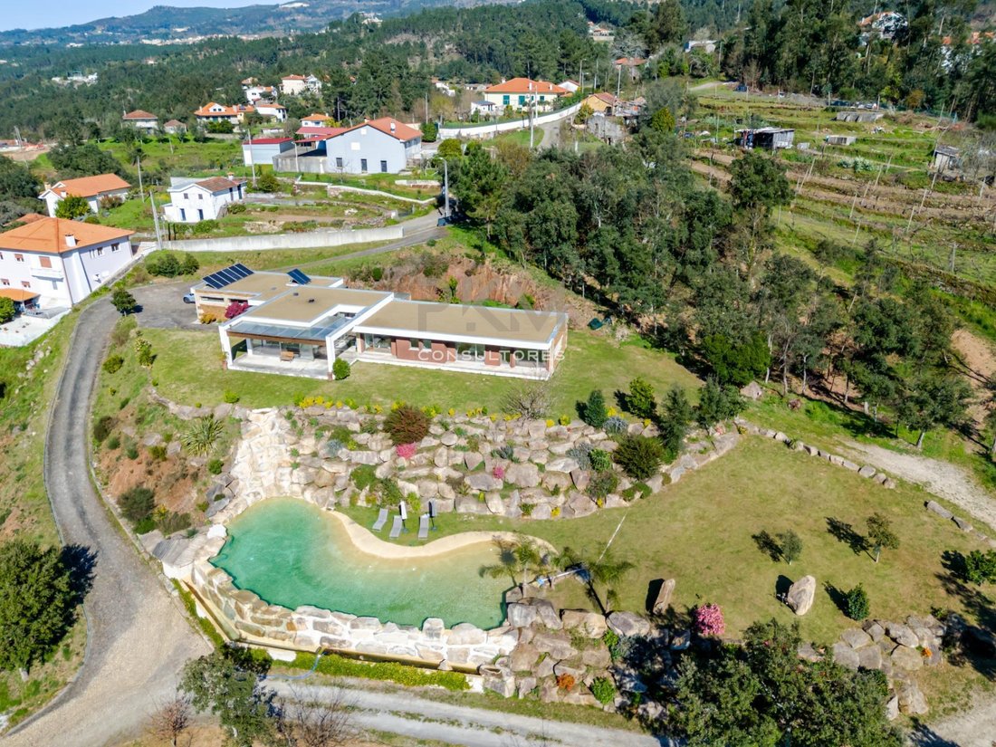Villa in Sao Cristovao de Mondim de Basto, Vila Real District, Portugal 1 - 18332560