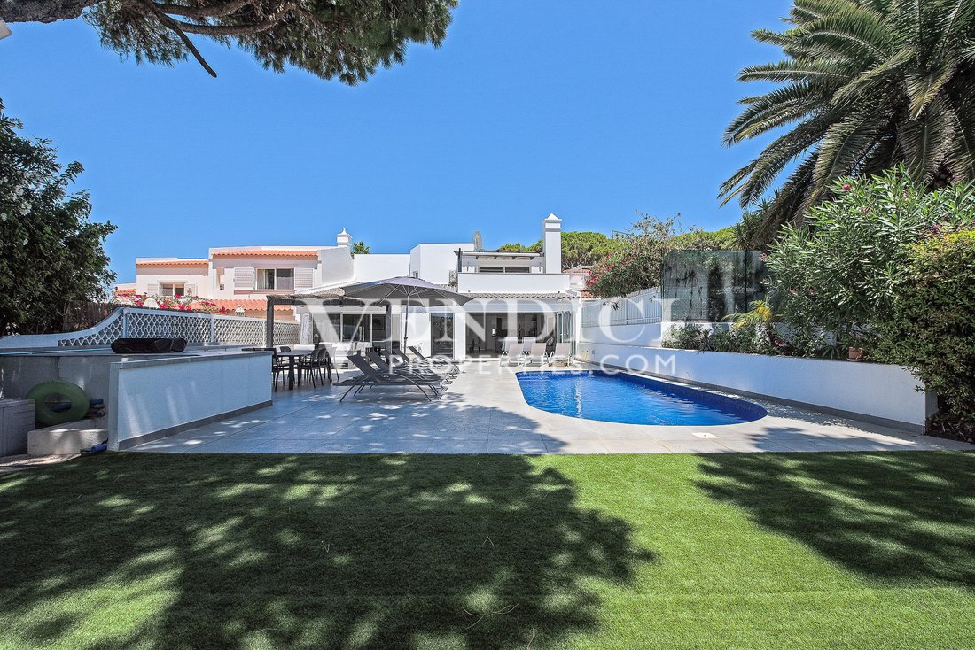 Villa in Vale do Lobo, Almancil, Portugal 1 - 18333146