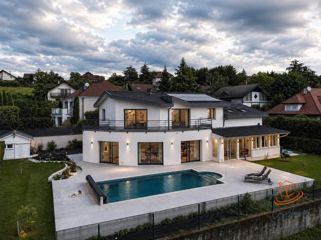 Villa in Challex, Auvergne-Rhône-Alpes, France 1 - 18092704