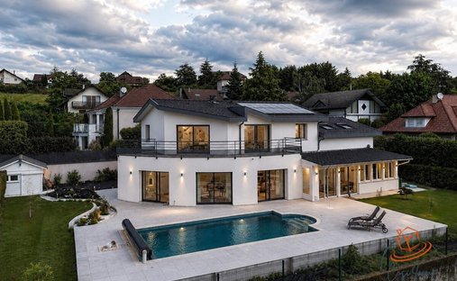 Villa in Challex, Auvergne-Rhône-Alpes, France 1