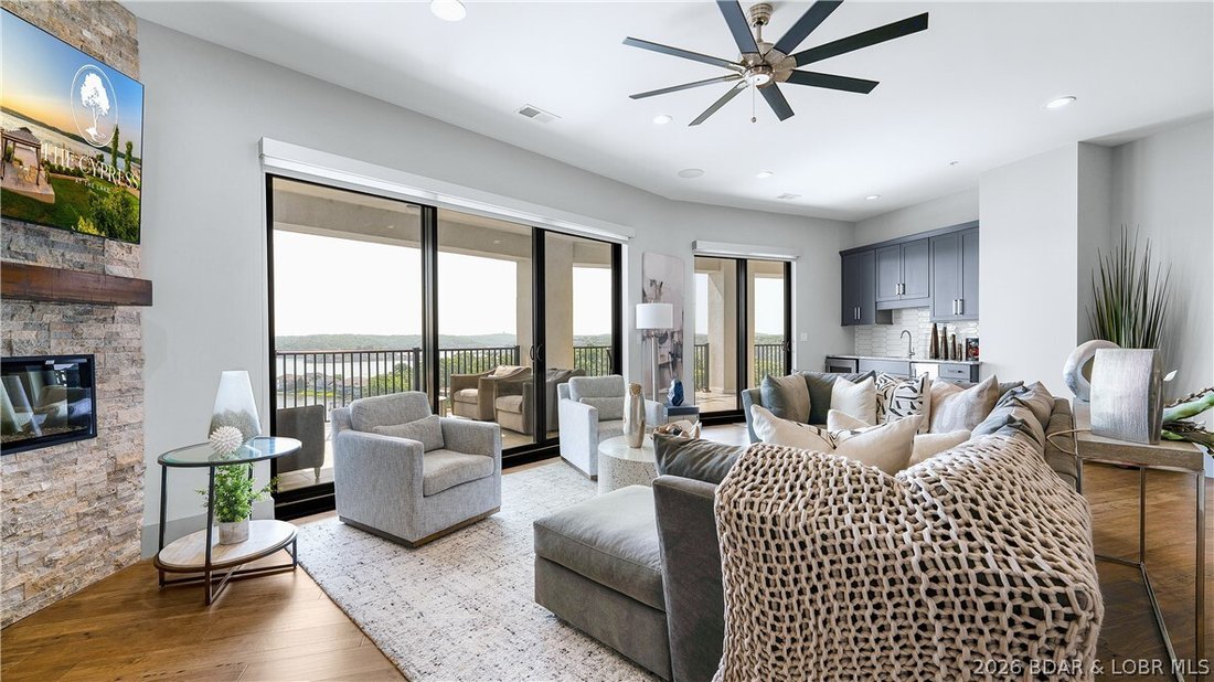 Condo in Sunrise Beach, Missouri, United States 1 - 18332684
